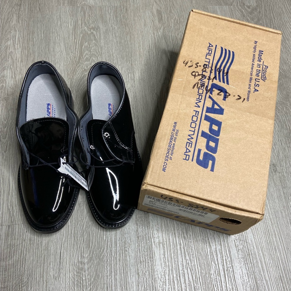 Military Capps Dress Shoes Women’s Size 8N Black NWT